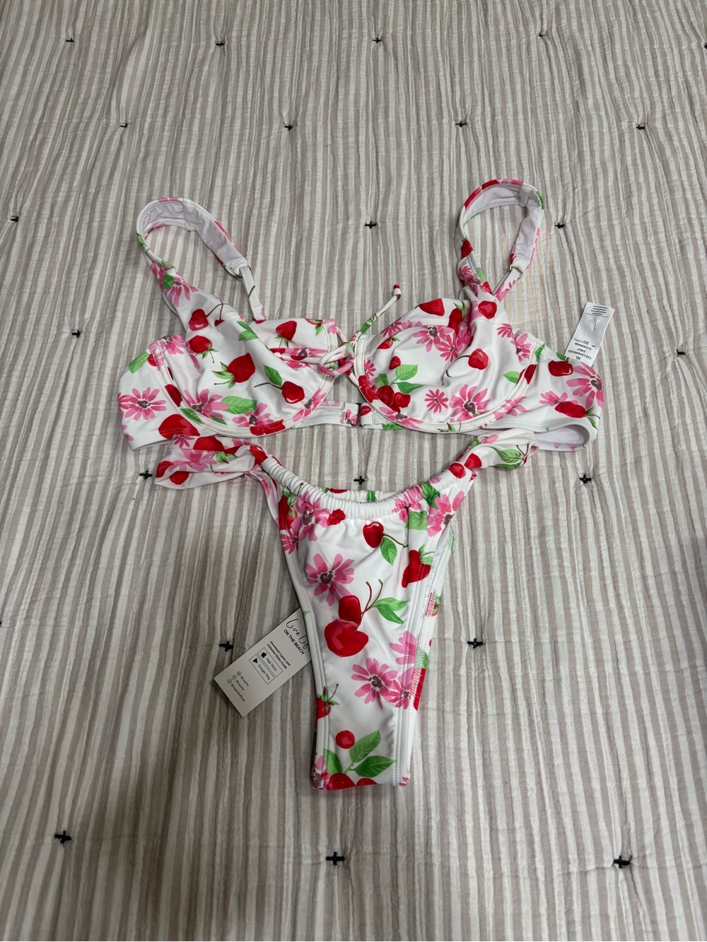 CUPSHE White Cherry & Pink Floral Bikini Set
